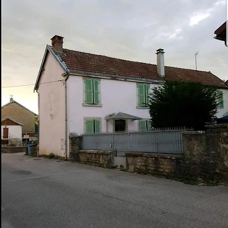Maison Centre-Ville Calme Avec Jardin Lons-le-Saunier Exterior photo