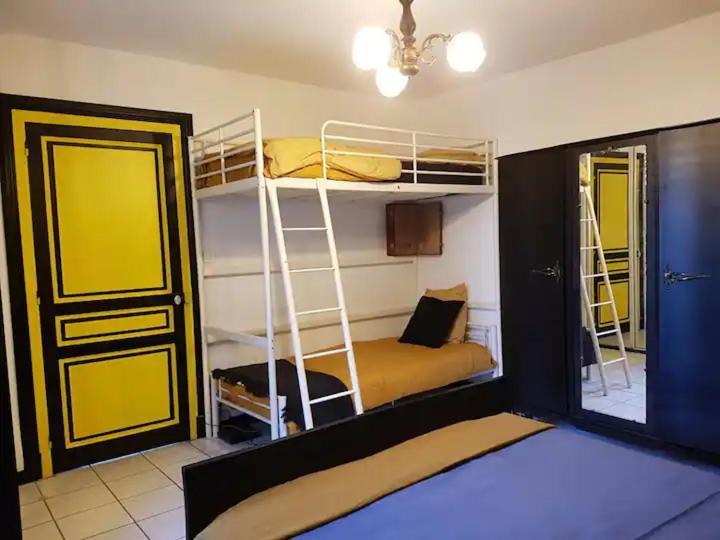 Maison Centre-ville Calme Avec Jardin Holiday home Lons-le-Saunier